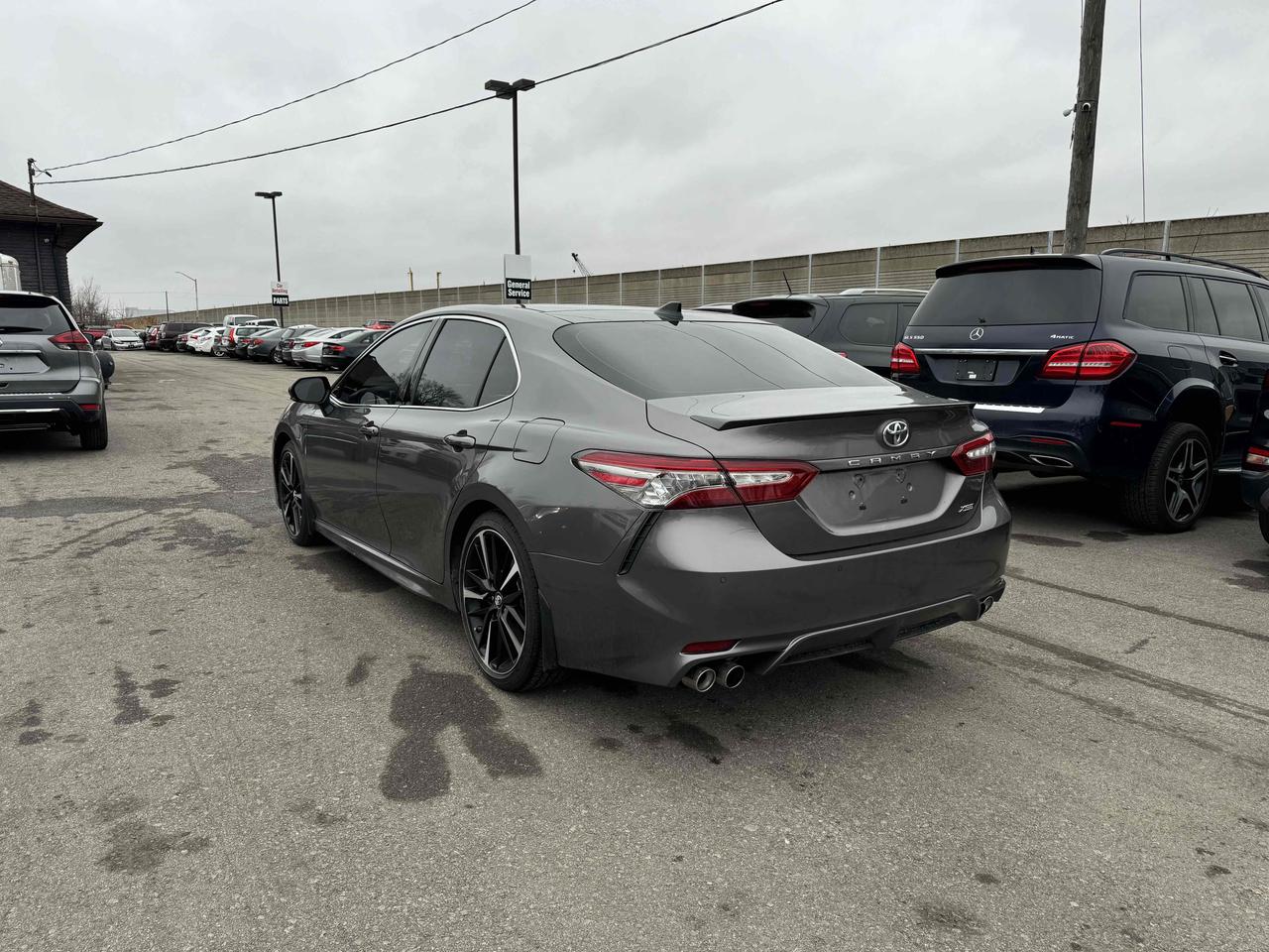 2018 Toyota Camry XSE Photo