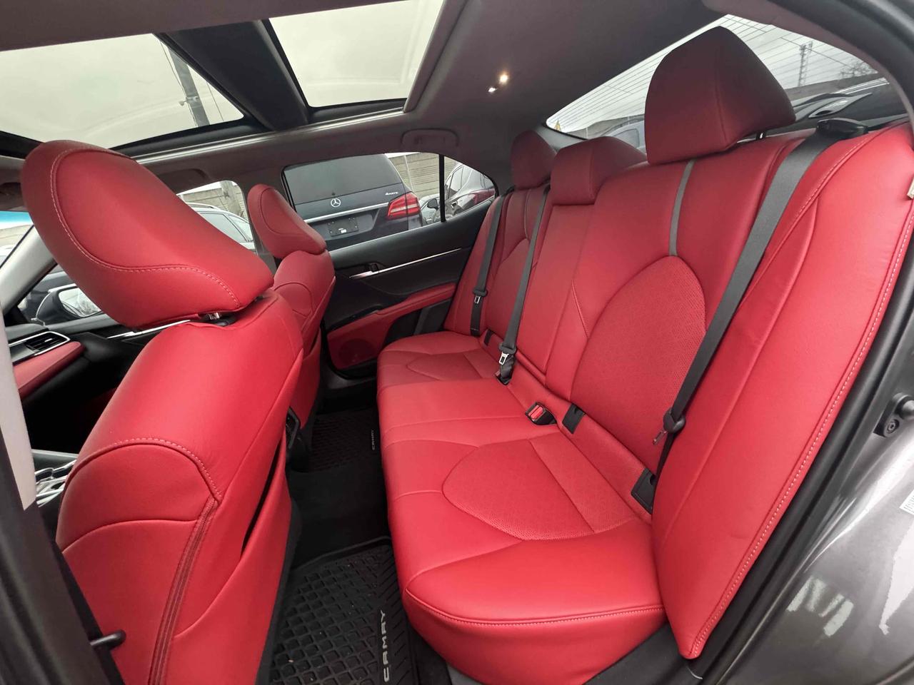 2018 Toyota Camry XSE Photo