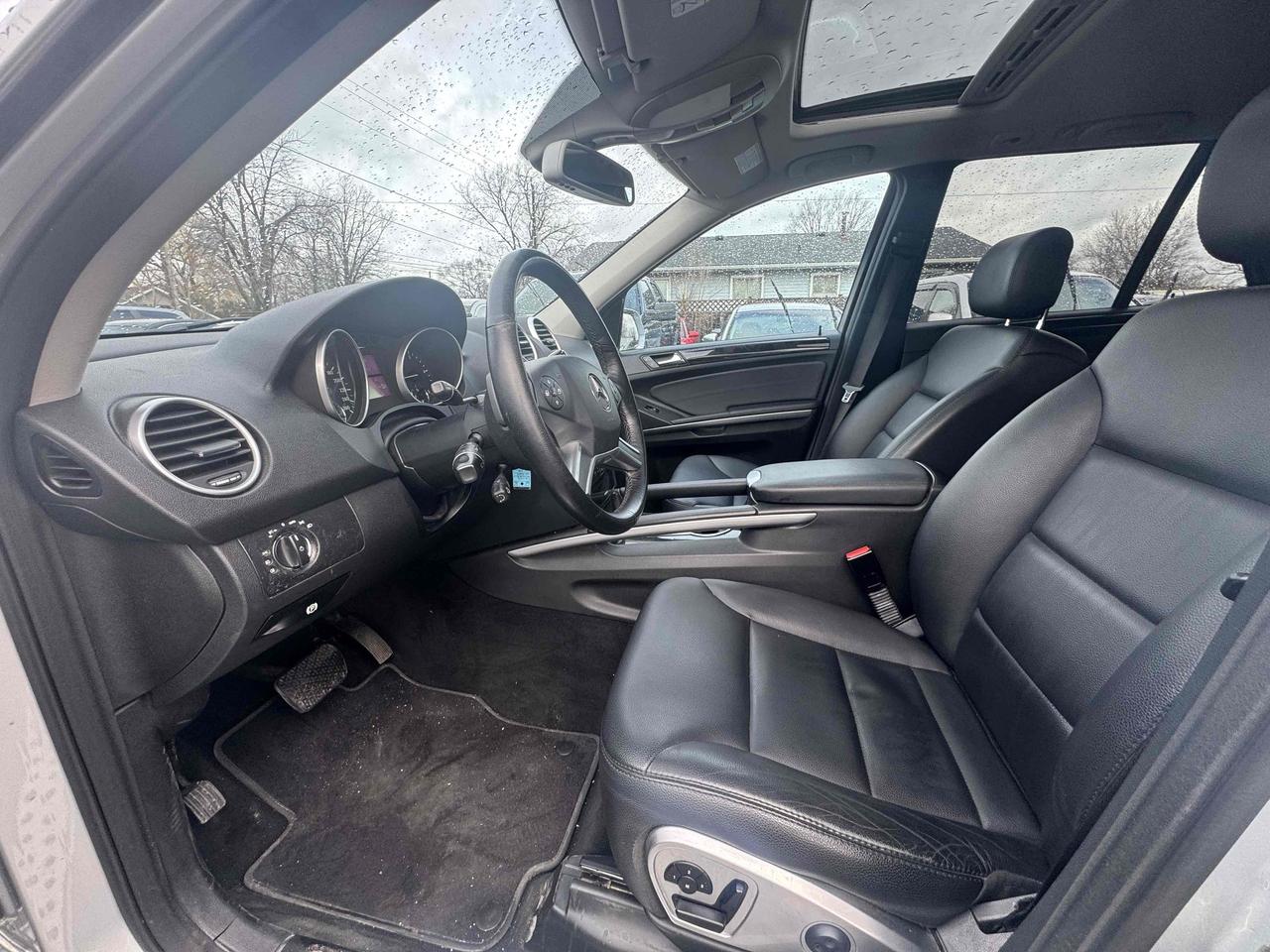 2009 Mercedes-Benz M-Class ML320 BlueTEC Photo