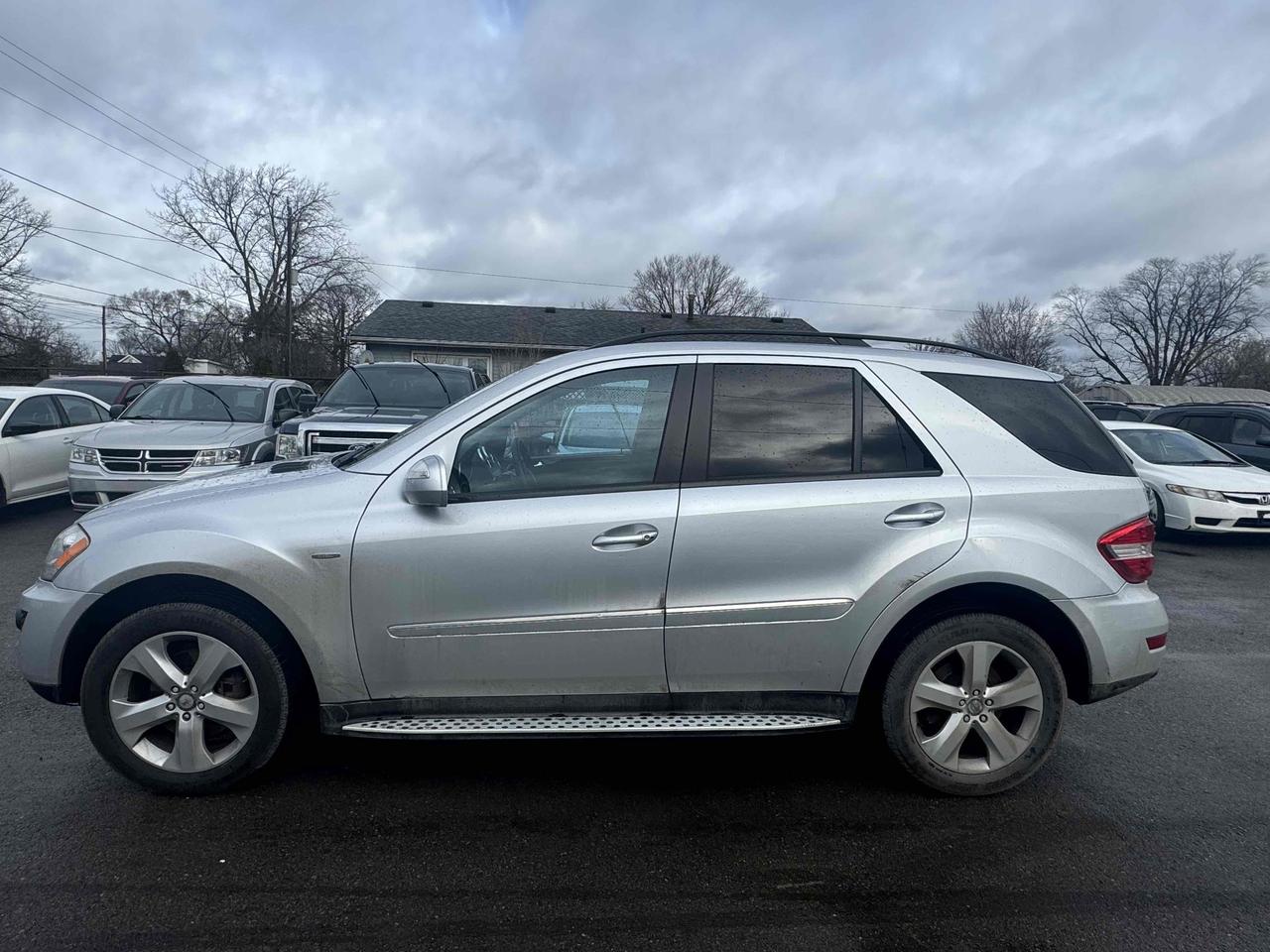 2009 Mercedes-Benz M-Class ML320 BlueTEC Photo