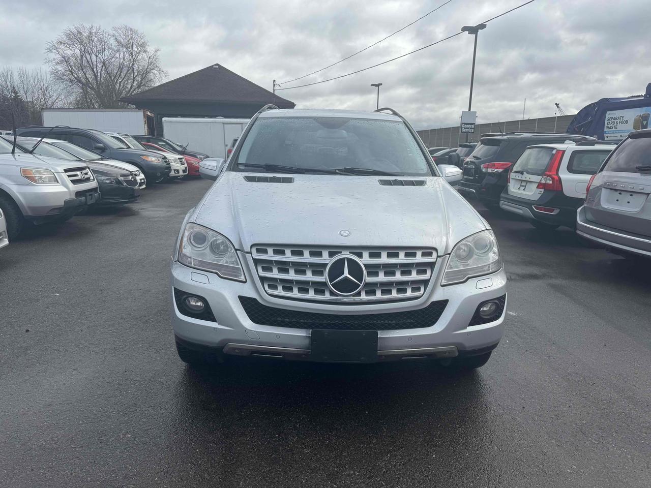 2009 Mercedes-Benz M-Class ML320 BlueTEC Photo