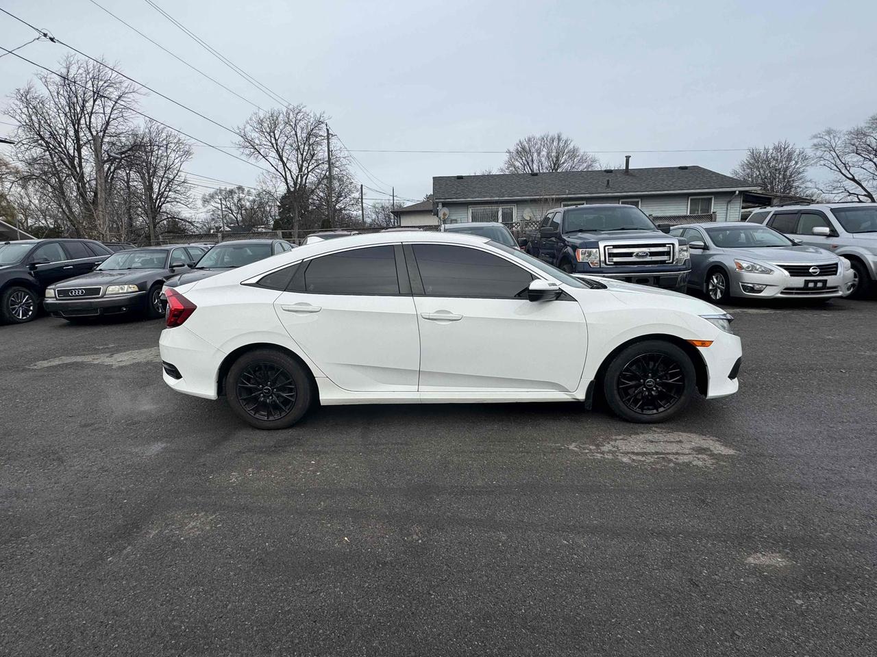 2017 Honda Civic LX Photo