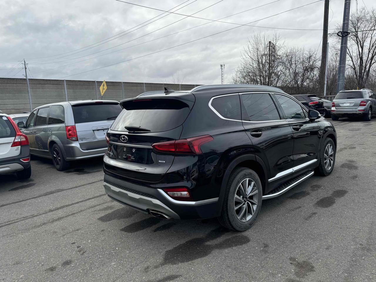 2020 Hyundai Santa Fe SEL Base Photo2