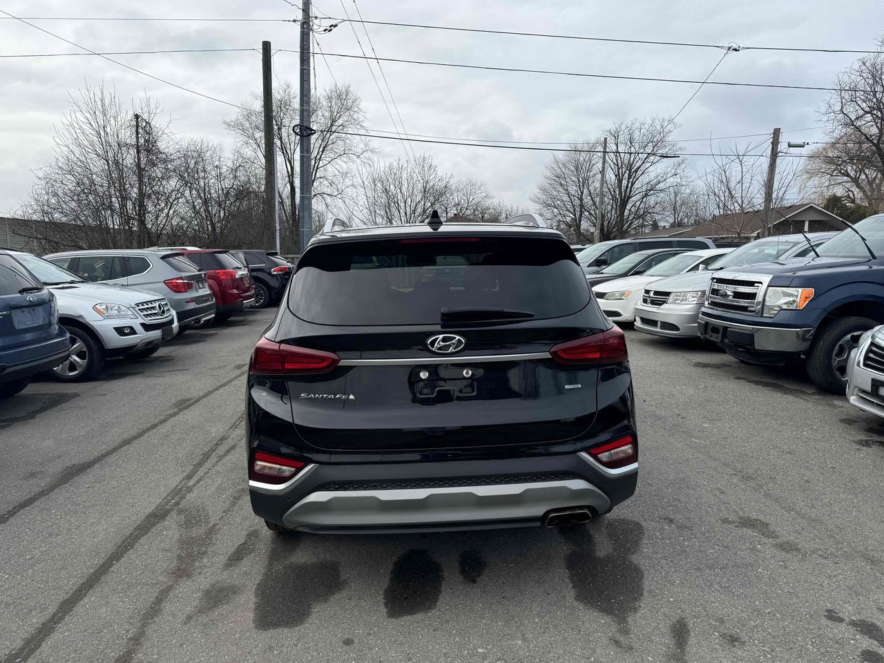 2020 Hyundai Santa Fe SEL Base Photo3