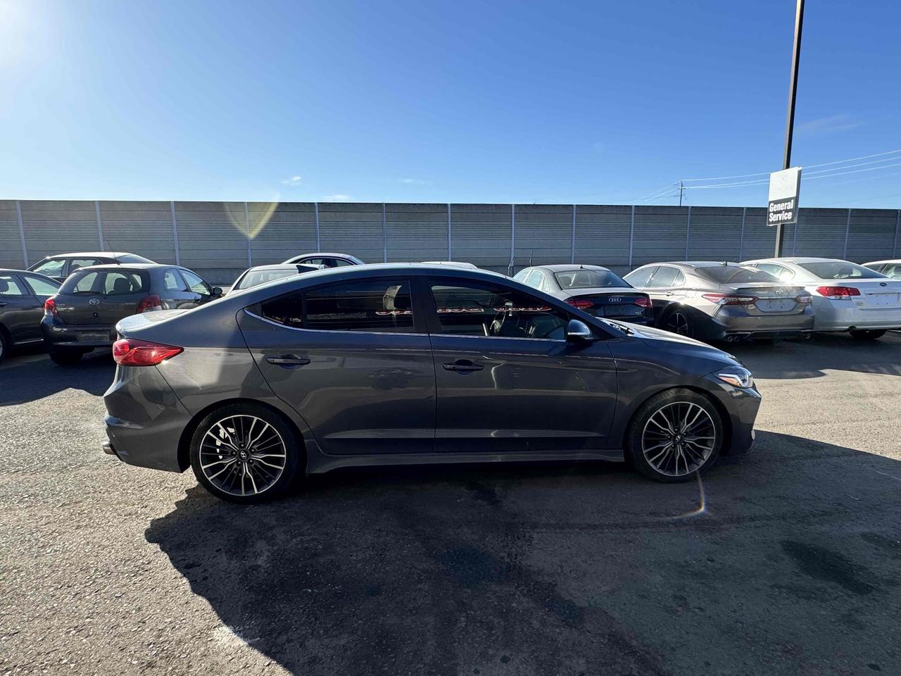 2018 Hyundai Elantra Sport Photo4