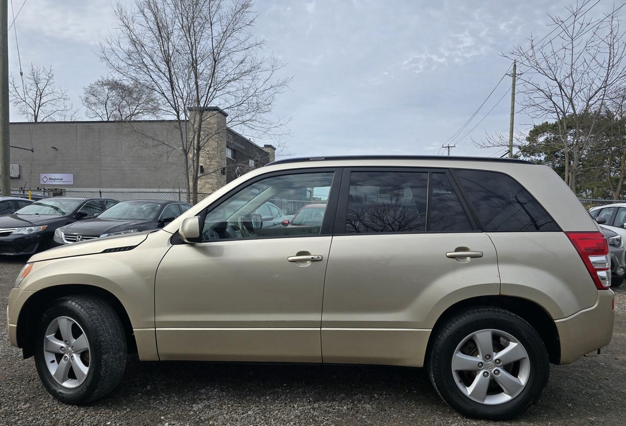 2009 Suzuki Grand Vitara Luxury Photo