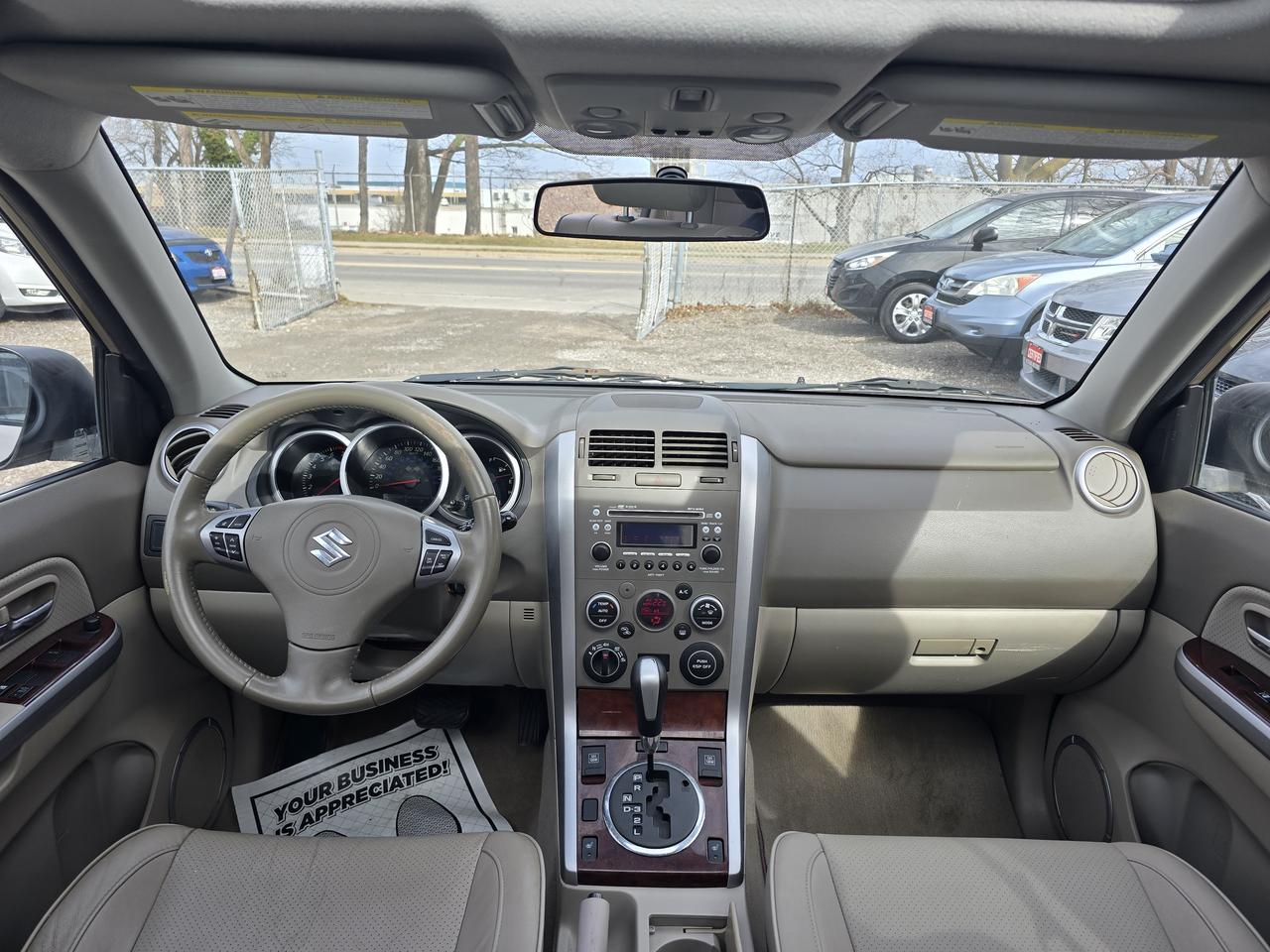 2009 Suzuki Grand Vitara Luxury Photo