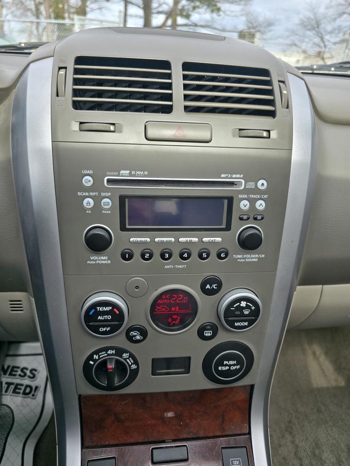 2009 Suzuki Grand Vitara Luxury Photo