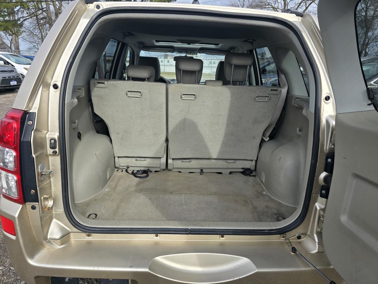2009 Suzuki Grand Vitara Luxury Photo