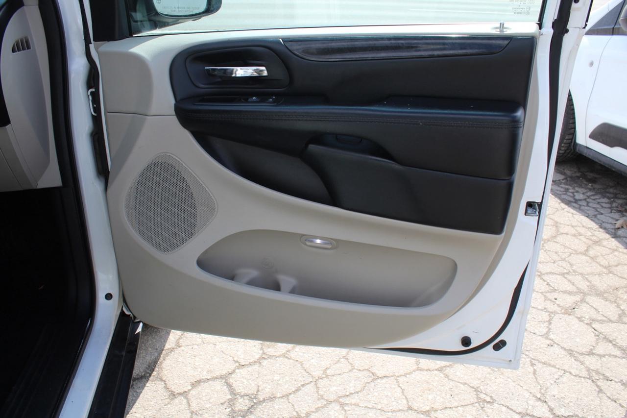2019 Dodge Grand Caravan SE C/V Ladder Rack Divider Photo