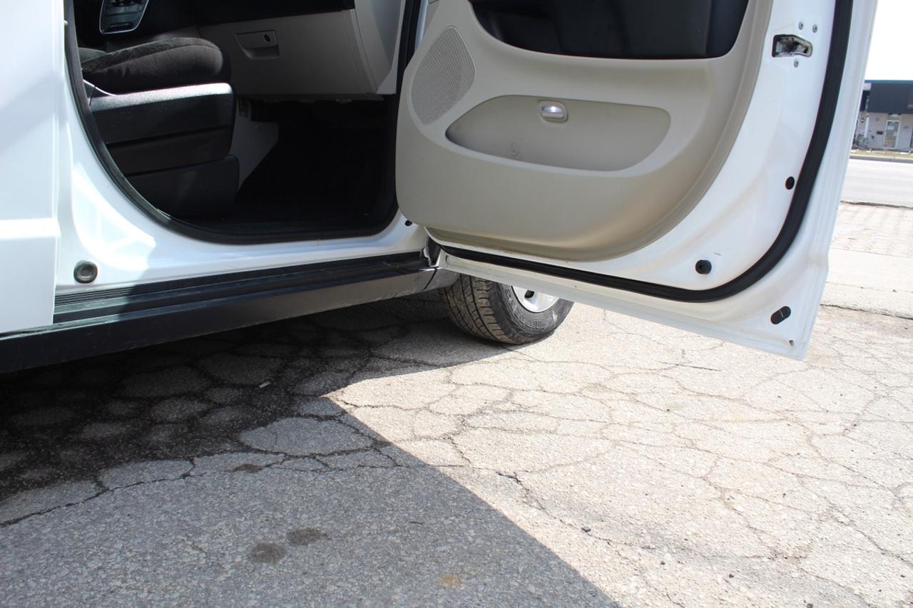 2019 Dodge Grand Caravan SE C/V Ladder Rack Divider Photo