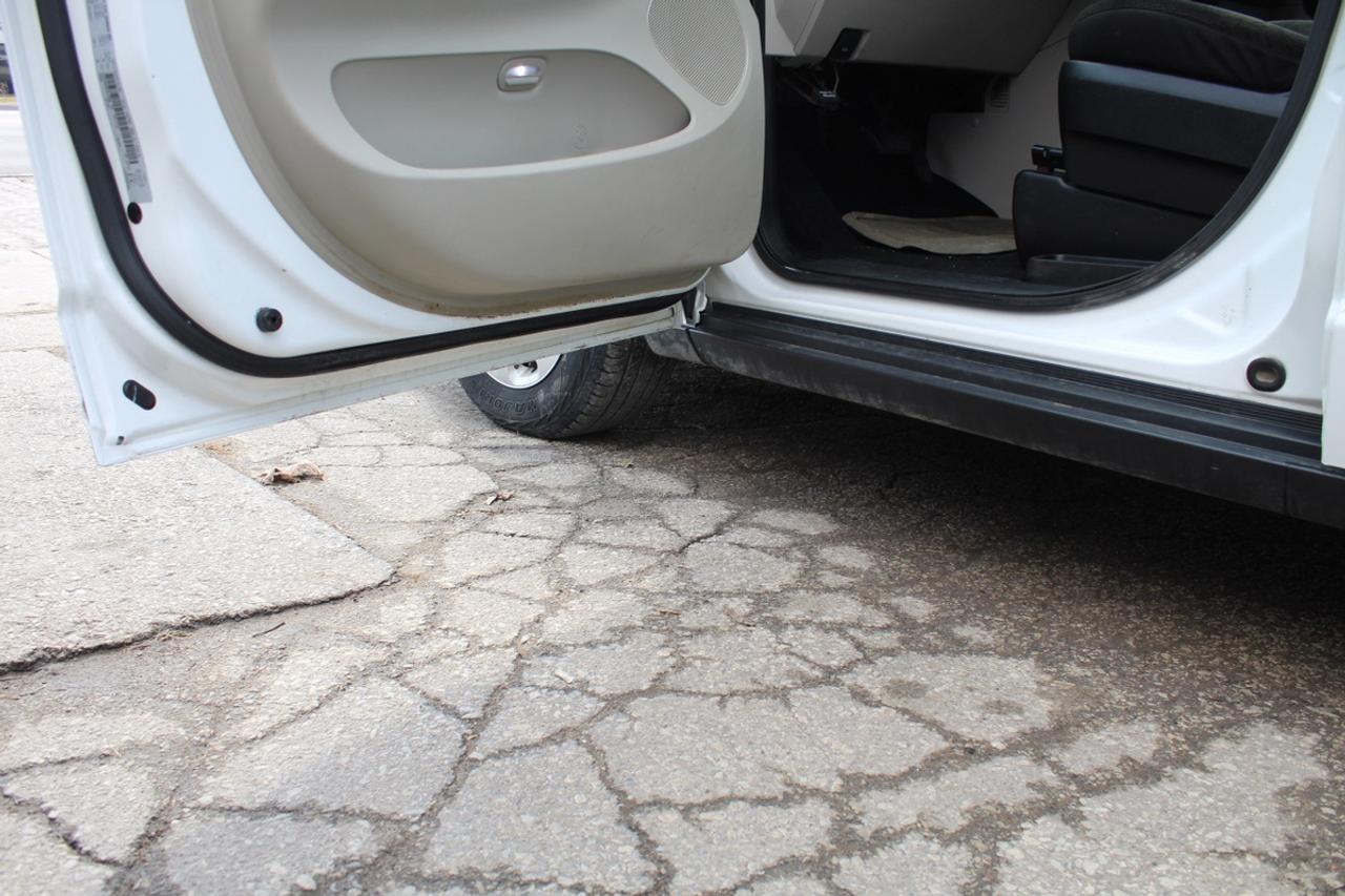 2019 Dodge Grand Caravan SE C/V Ladder Rack Divider Photo