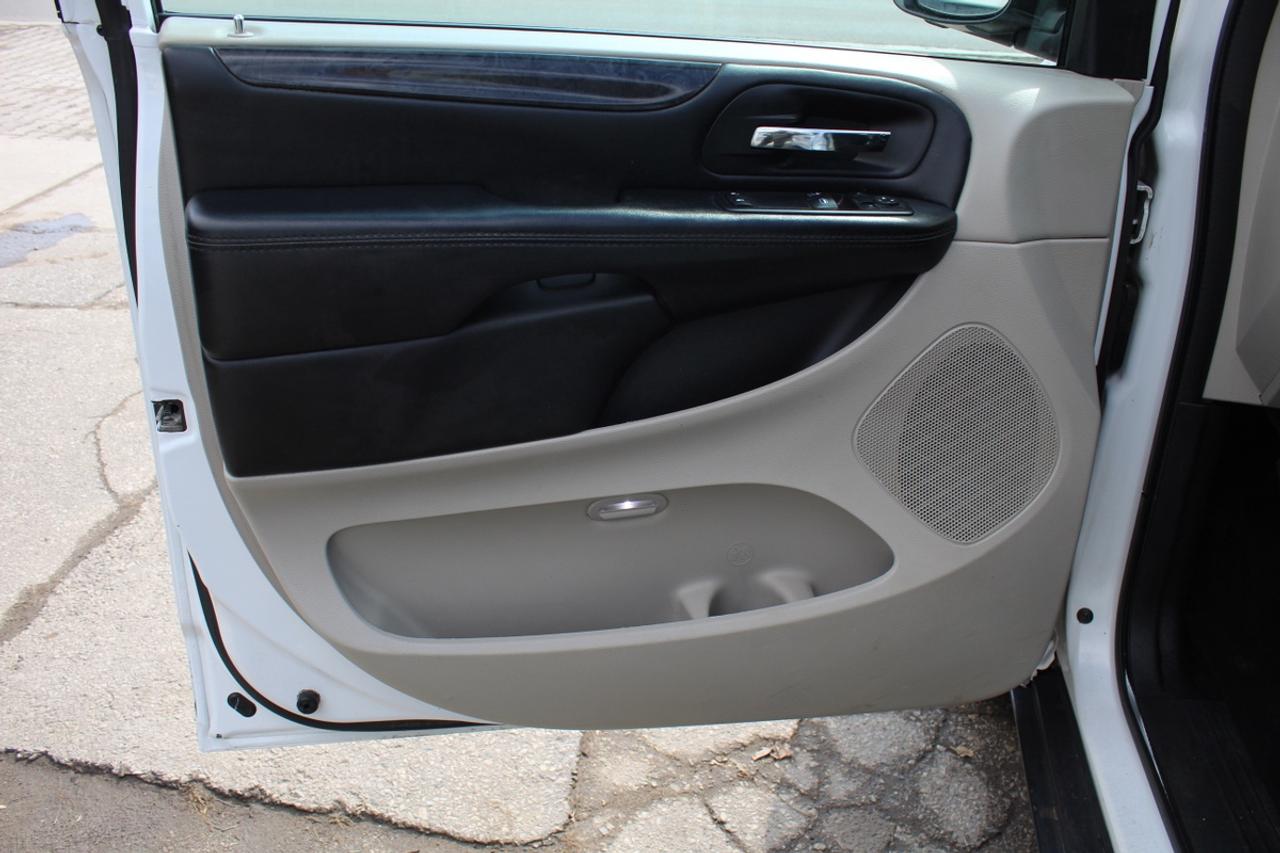 2019 Dodge Grand Caravan SE C/V Ladder Rack Divider Photo