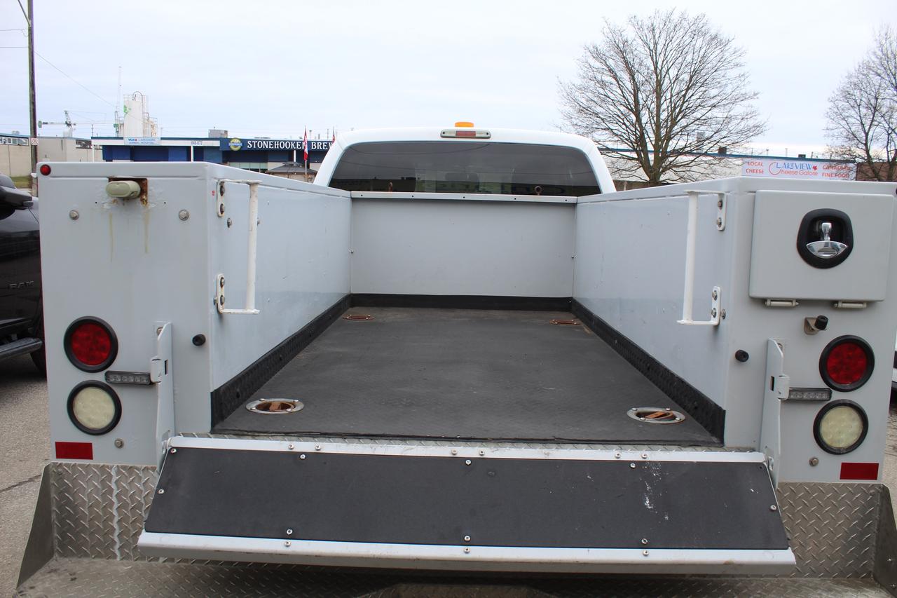 2014 Ford F-250 SUPER DUTY XLT 4WD utility SRW Photo