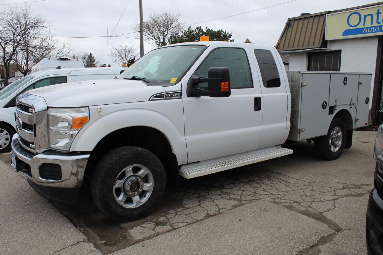 2014 Ford F-250 SUPER DUTY XLT 4WD utility SRW Photo4