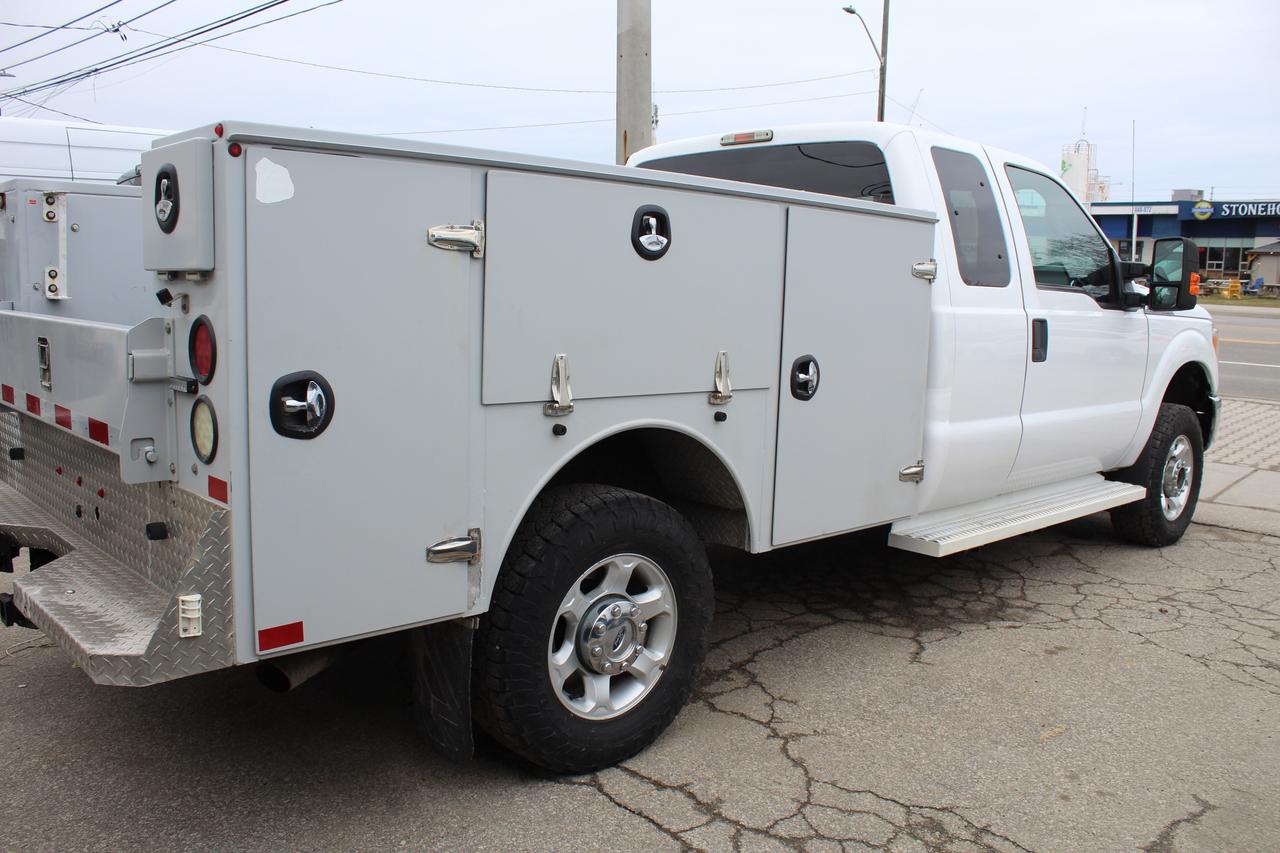 2014 Ford F-250 SUPER DUTY XLT 4WD utility SRW Photo