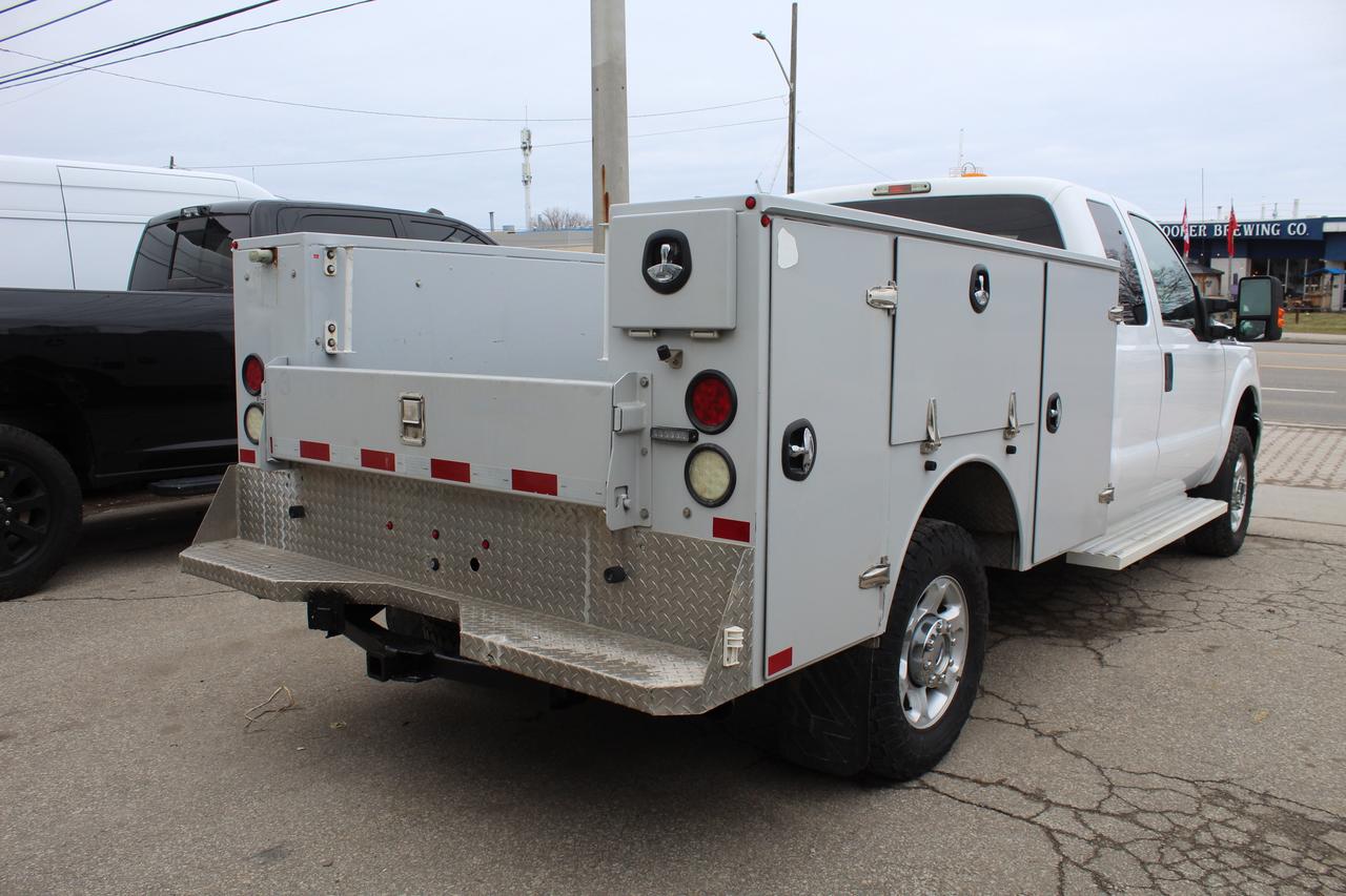 2014 Ford F-250 SUPER DUTY XLT 4WD utility SRW Photo