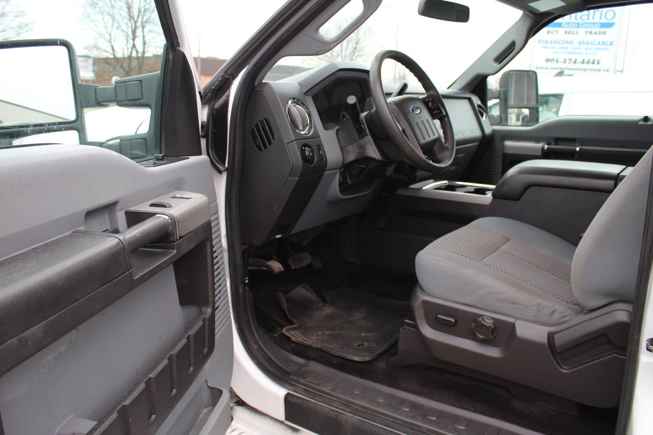2014 Ford F-250 SUPER DUTY XLT 4WD utility SRW Photo