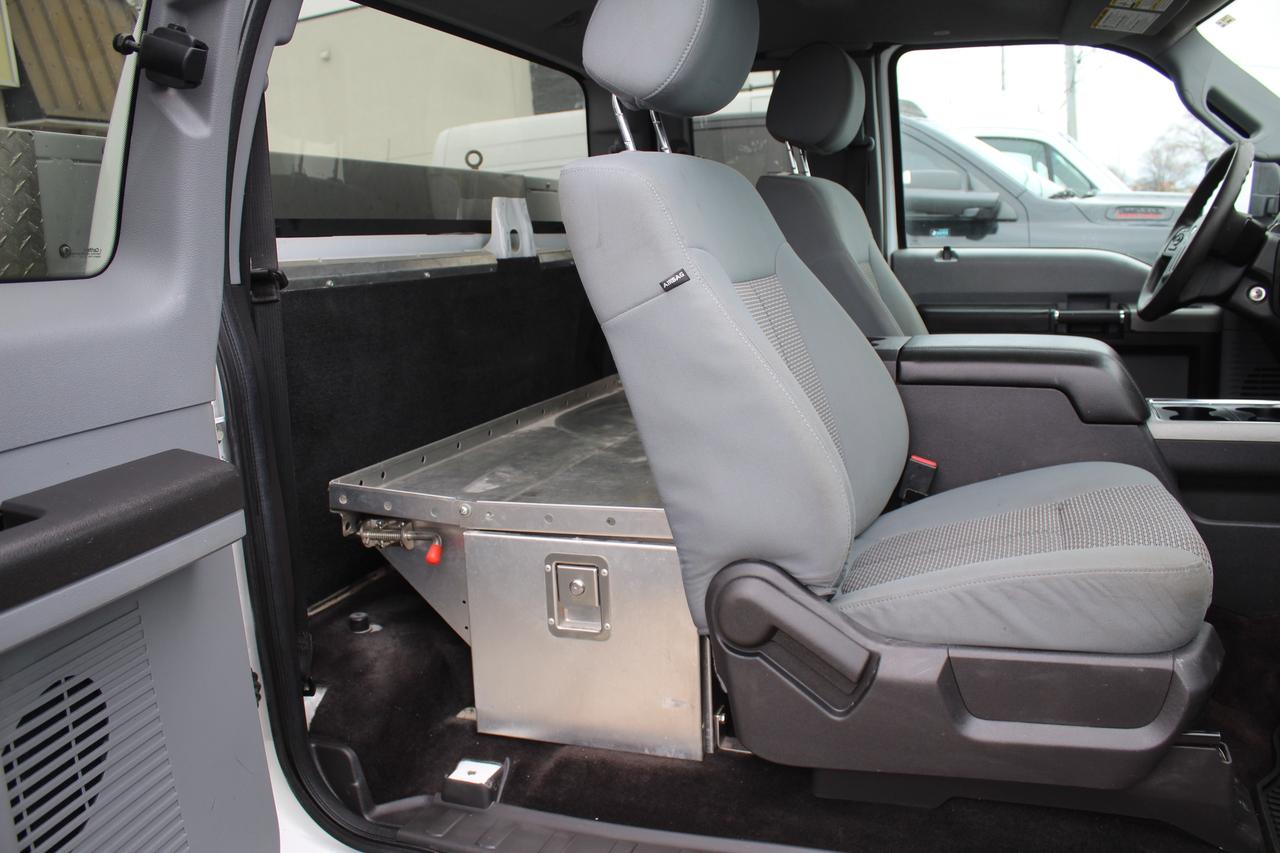 2014 Ford F-250 SUPER DUTY XLT 4WD utility SRW Photo