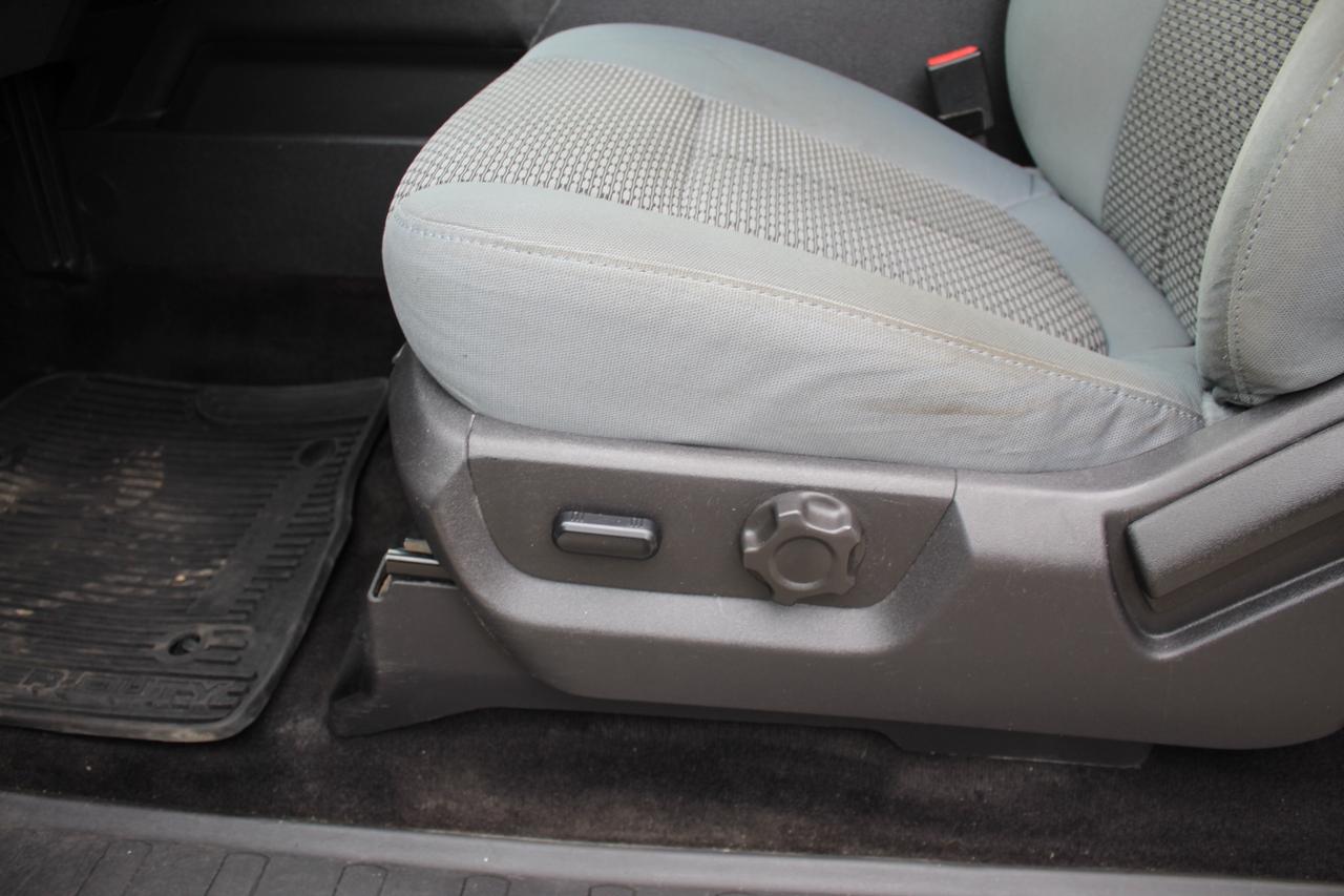 2014 Ford F-250 SUPER DUTY XLT 4WD utility SRW Photo