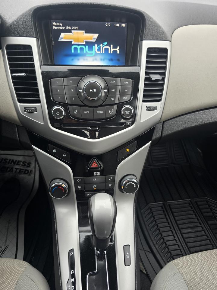 2014 Chevrolet Cruze 1LT Photo