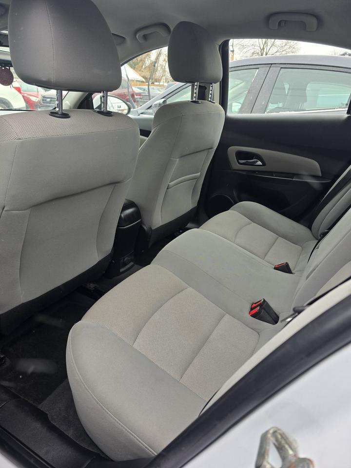 2014 Chevrolet Cruze 1LT Photo