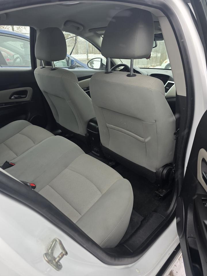 2014 Chevrolet Cruze 1LT Photo