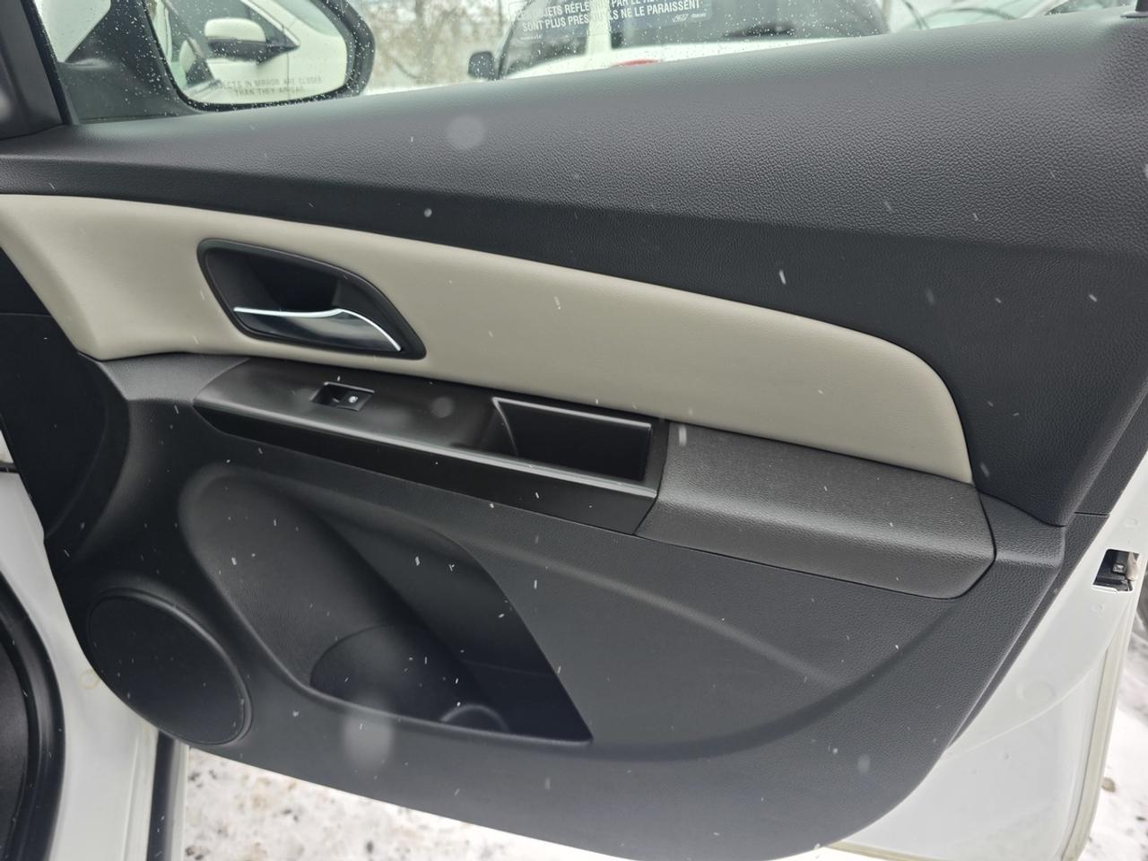 2014 Chevrolet Cruze 1LT Photo