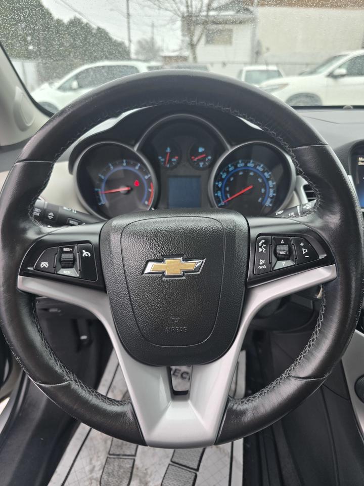 2014 Chevrolet Cruze 1LT Photo