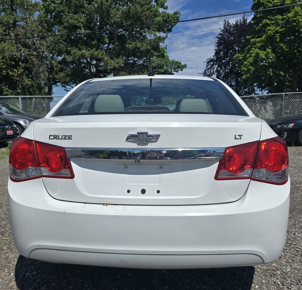 2014 Chevrolet Cruze 1LT Photo
