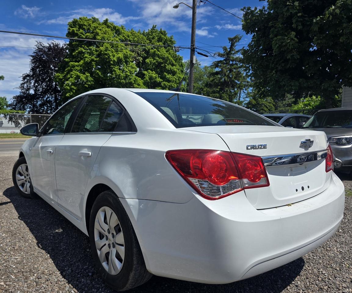 2014 Chevrolet Cruze 1LT Photo