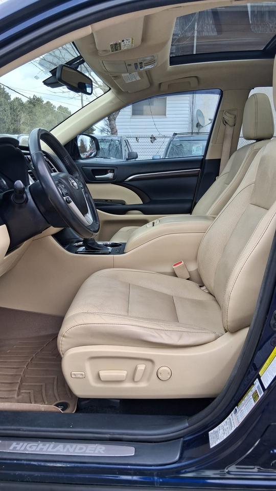 2015 Toyota Highlander LIMITED  Photo