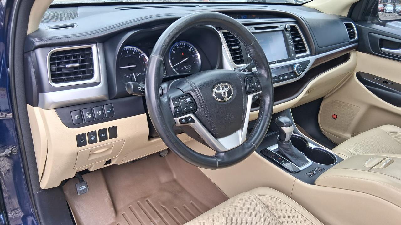 2015 Toyota Highlander LIMITED  Photo