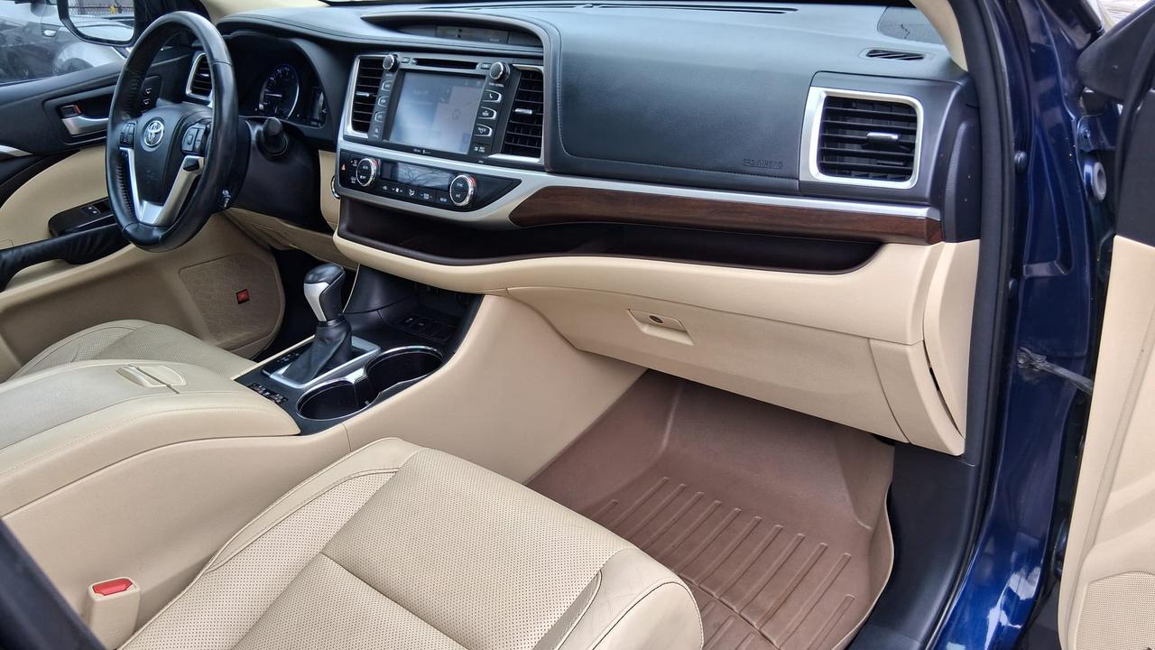 2015 Toyota Highlander LIMITED  Photo