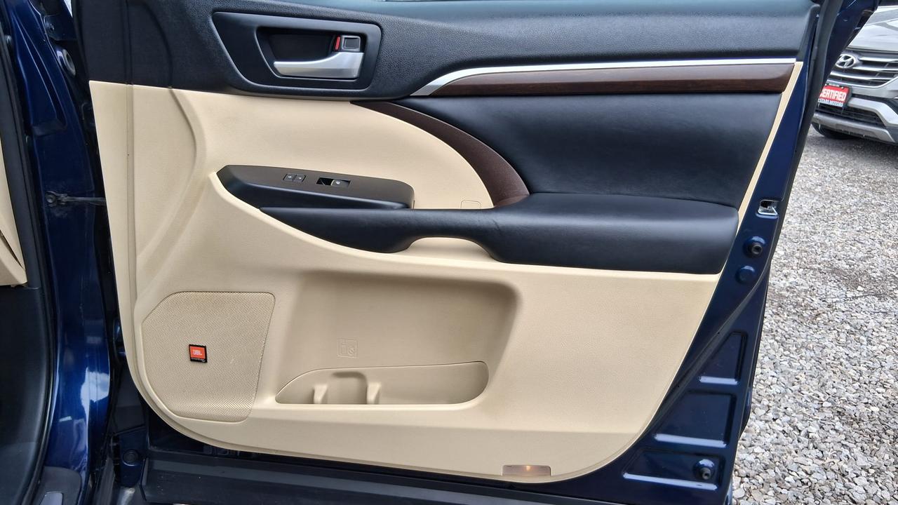 2015 Toyota Highlander LIMITED  Photo