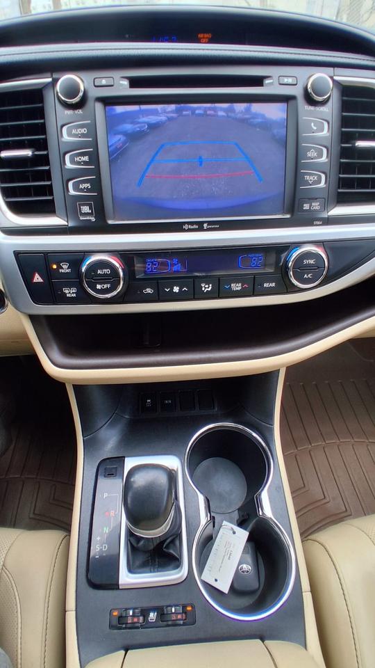 2015 Toyota Highlander LIMITED  Photo