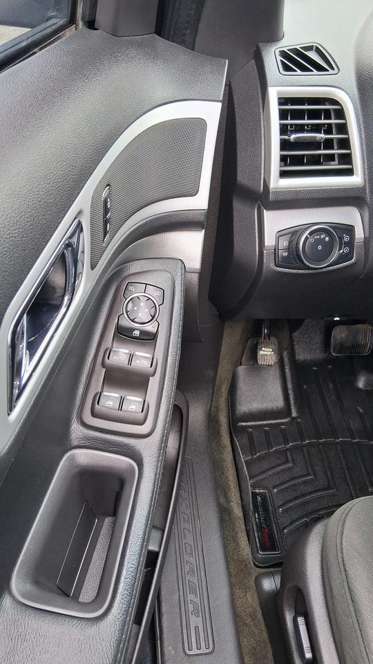 2013 Ford Explorer XLT Photo