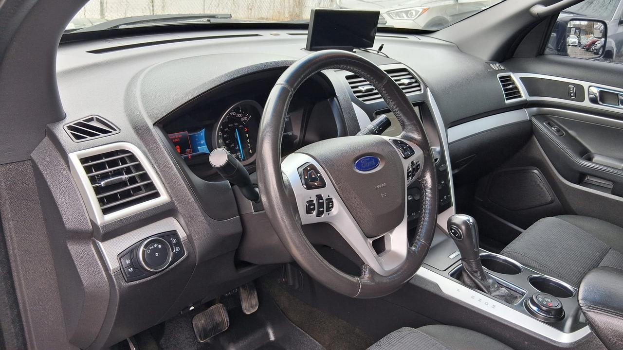 2013 Ford Explorer XLT Photo