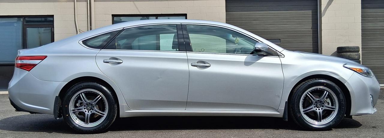 2013 Toyota Avalon XLE Photo