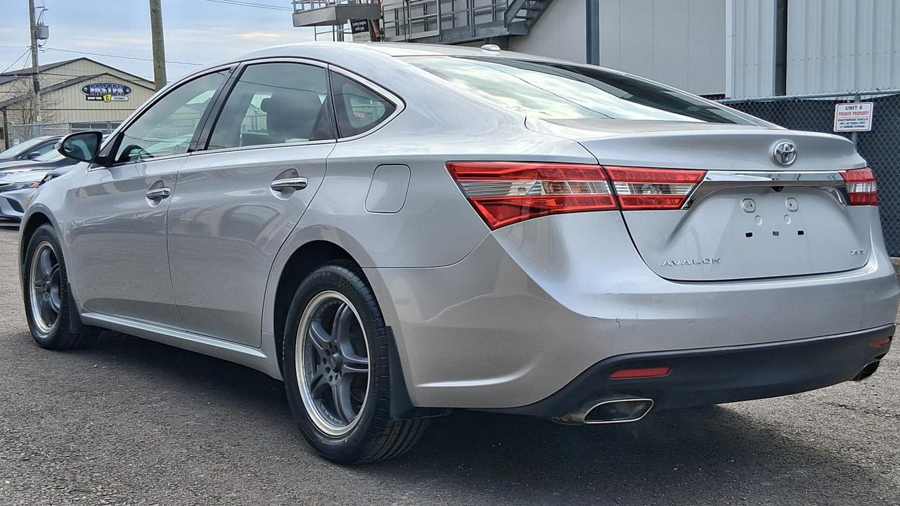 2013 Toyota Avalon XLE Photo