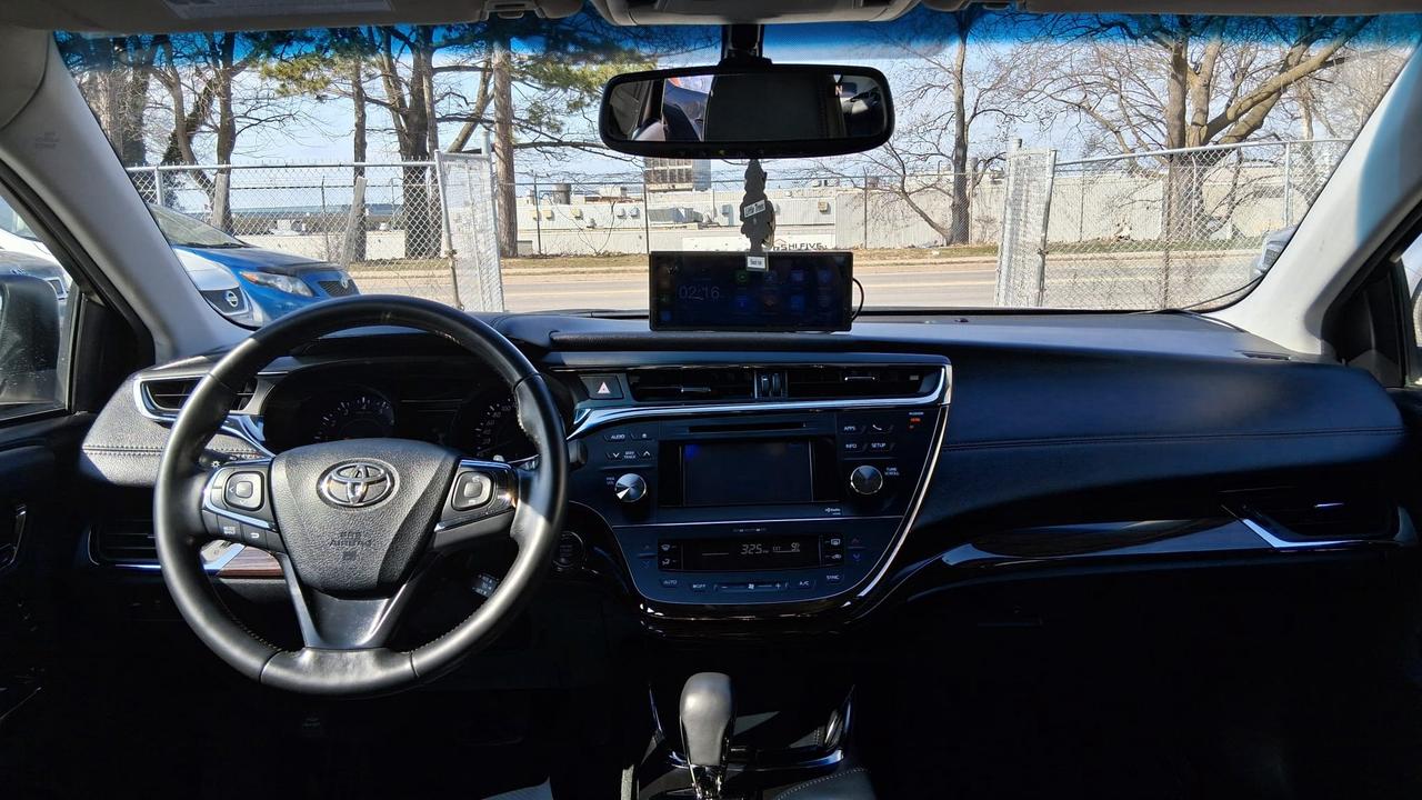 2013 Toyota Avalon XLE Photo