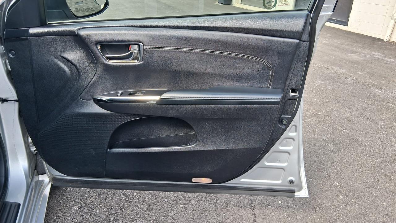 2013 Toyota Avalon XLE Photo