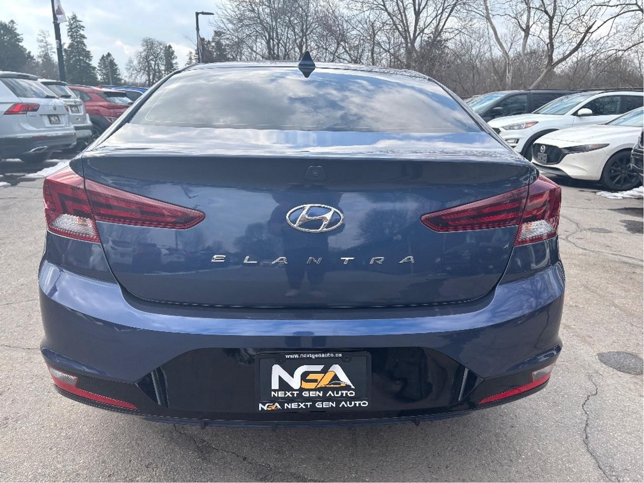 2019 Hyundai Elantra Preferred HEATED STEERING CARPLAY CLEAN CARF Photo