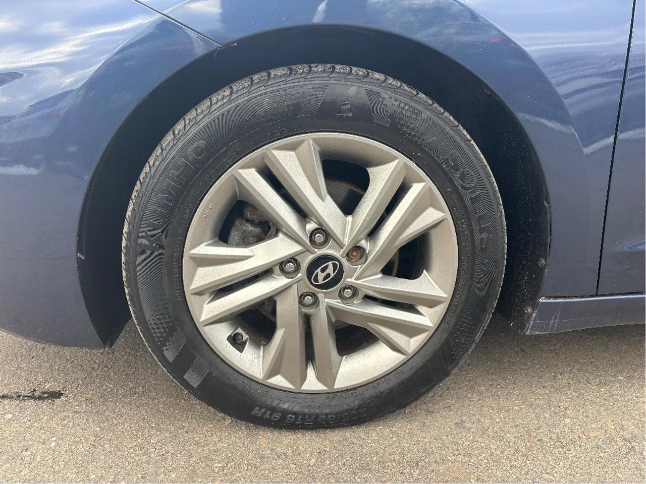 2019 Hyundai Elantra Preferred HEATED STEERING CARPLAY CLEAN CARF Photo