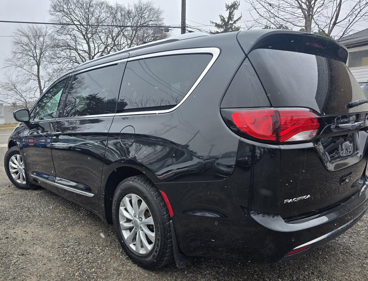 2019 Chrysler Pacifica Touring L Photo