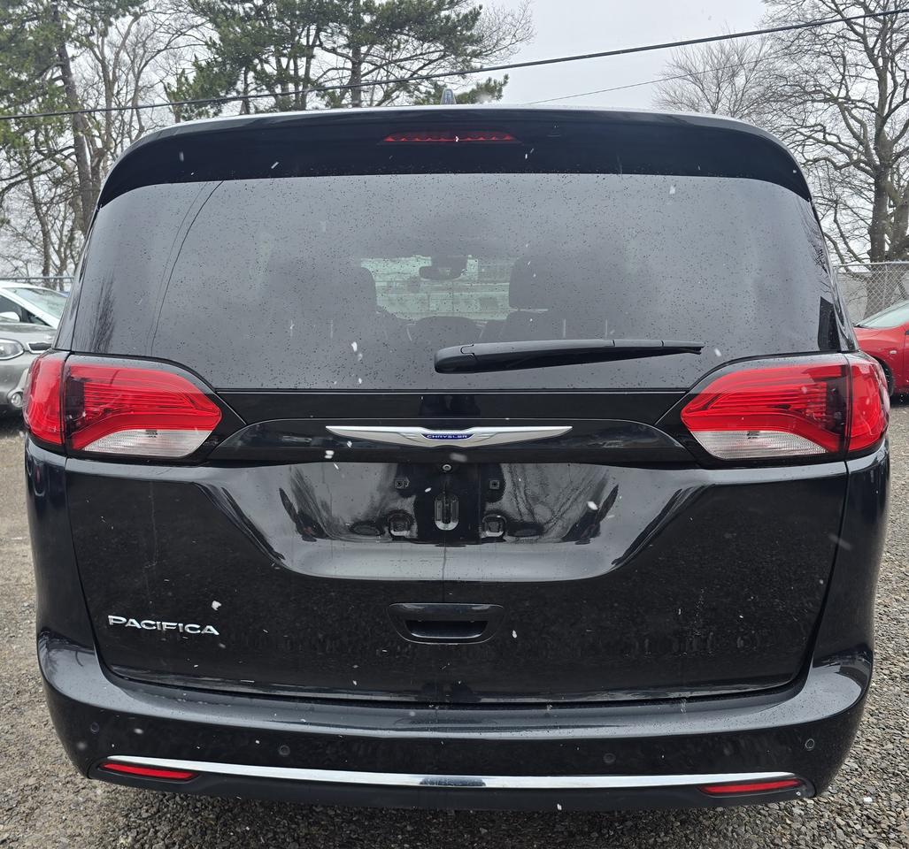 2019 Chrysler Pacifica Touring L Photo