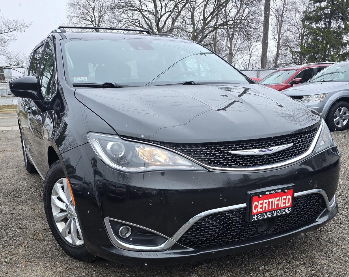 2019 Chrysler Pacifica Touring L Photo