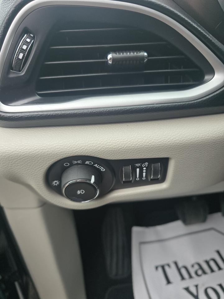 2019 Chrysler Pacifica Touring L Photo