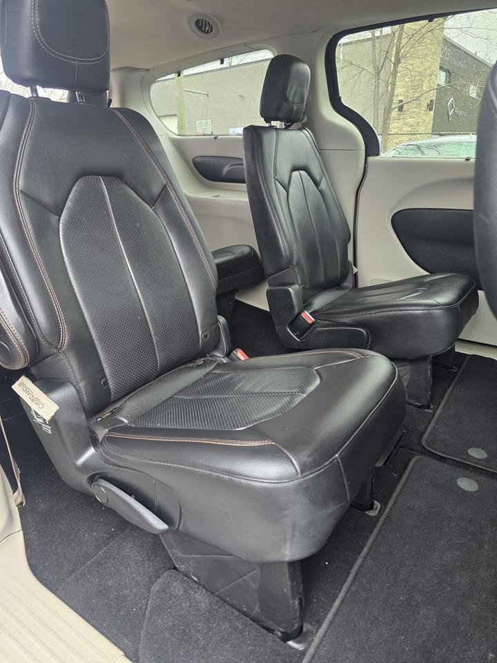 2019 Chrysler Pacifica Touring L Photo