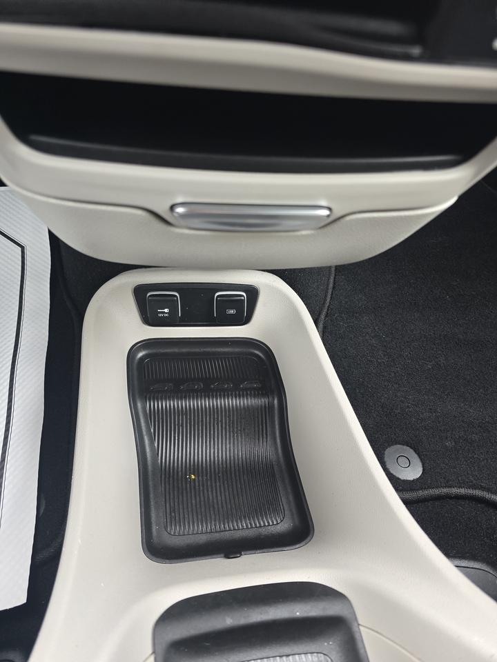 2019 Chrysler Pacifica Touring L Photo